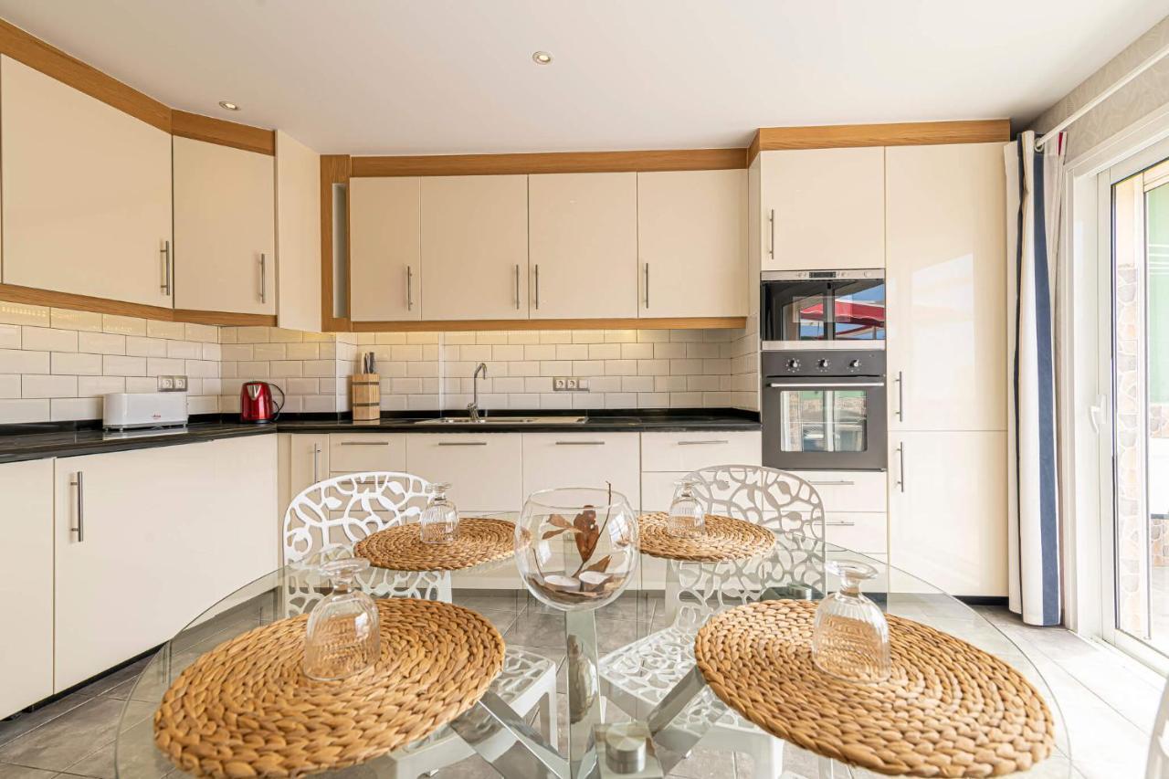 לוס כריסטיאנוס Penthouse Manureva By Pajarito Holidays מראה חיצוני תמונה
